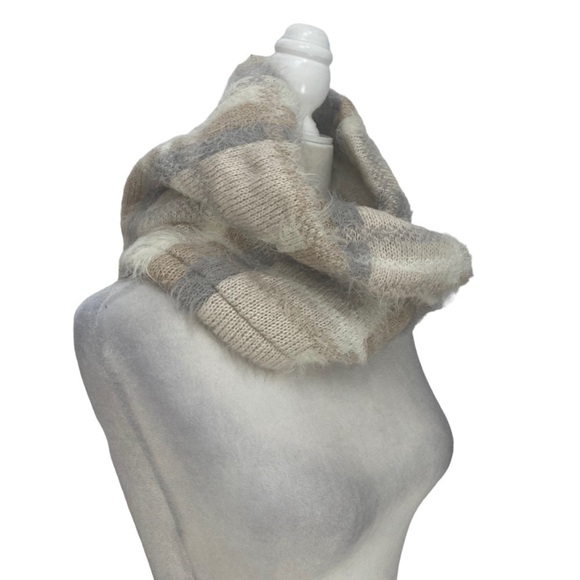 Anthropologie Ampato Twisted Infinity Cowl Scarf NWT in Cream Grey Caramel - Picture 5 of 10